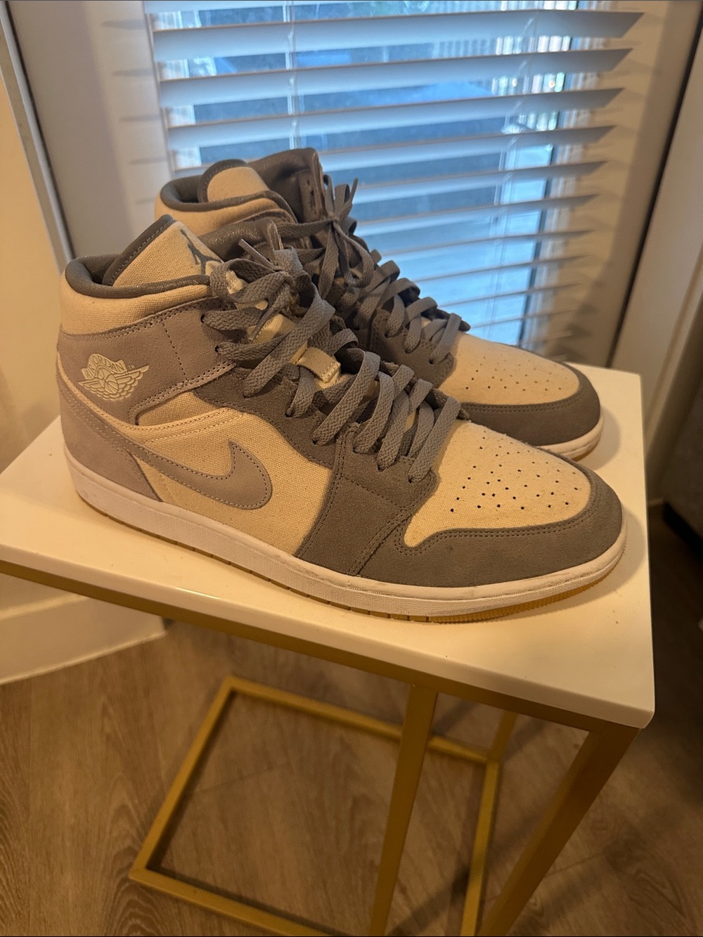 Nike Air Jordan 1 Mid - Grey and Cream